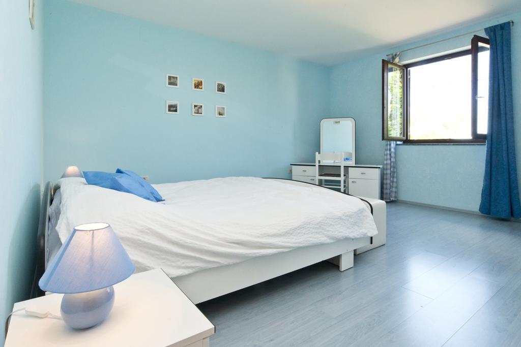 Villas Montrin Kastel Ruang foto