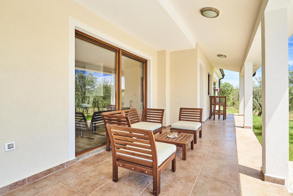 Villas Montrin Kastel Bagian luar foto