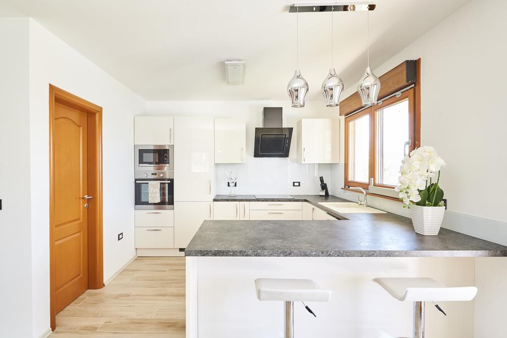 Villas Montrin Kastel Bagian luar foto