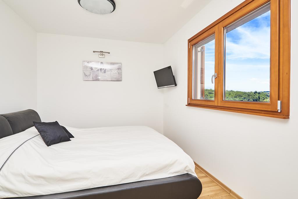 Villas Montrin Kastel Bagian luar foto